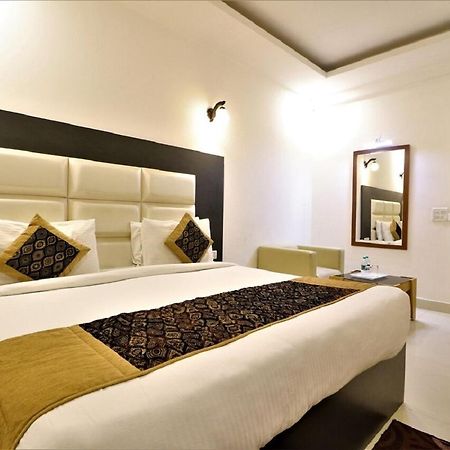 Aerocity Hotel Jindal Palace Delhi- A Well Hygiene Property"All Staff Vaccinated " Nuova Delhi Esterno foto